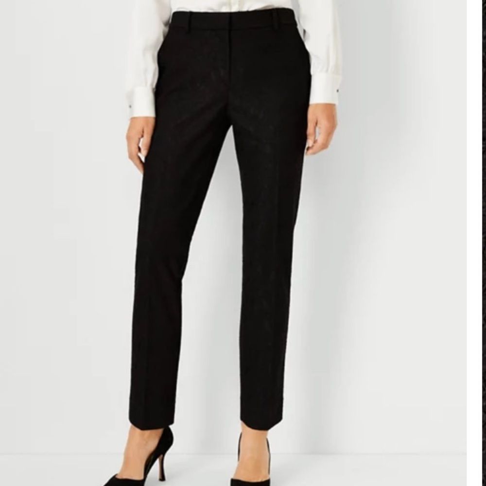 Ann Taylor Everyday Ankle Pant in Black Lace | Size 6
